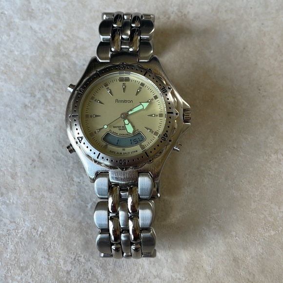 Armitron men battery water resistant 165ft stainless steel DT - Picture 2 of 9